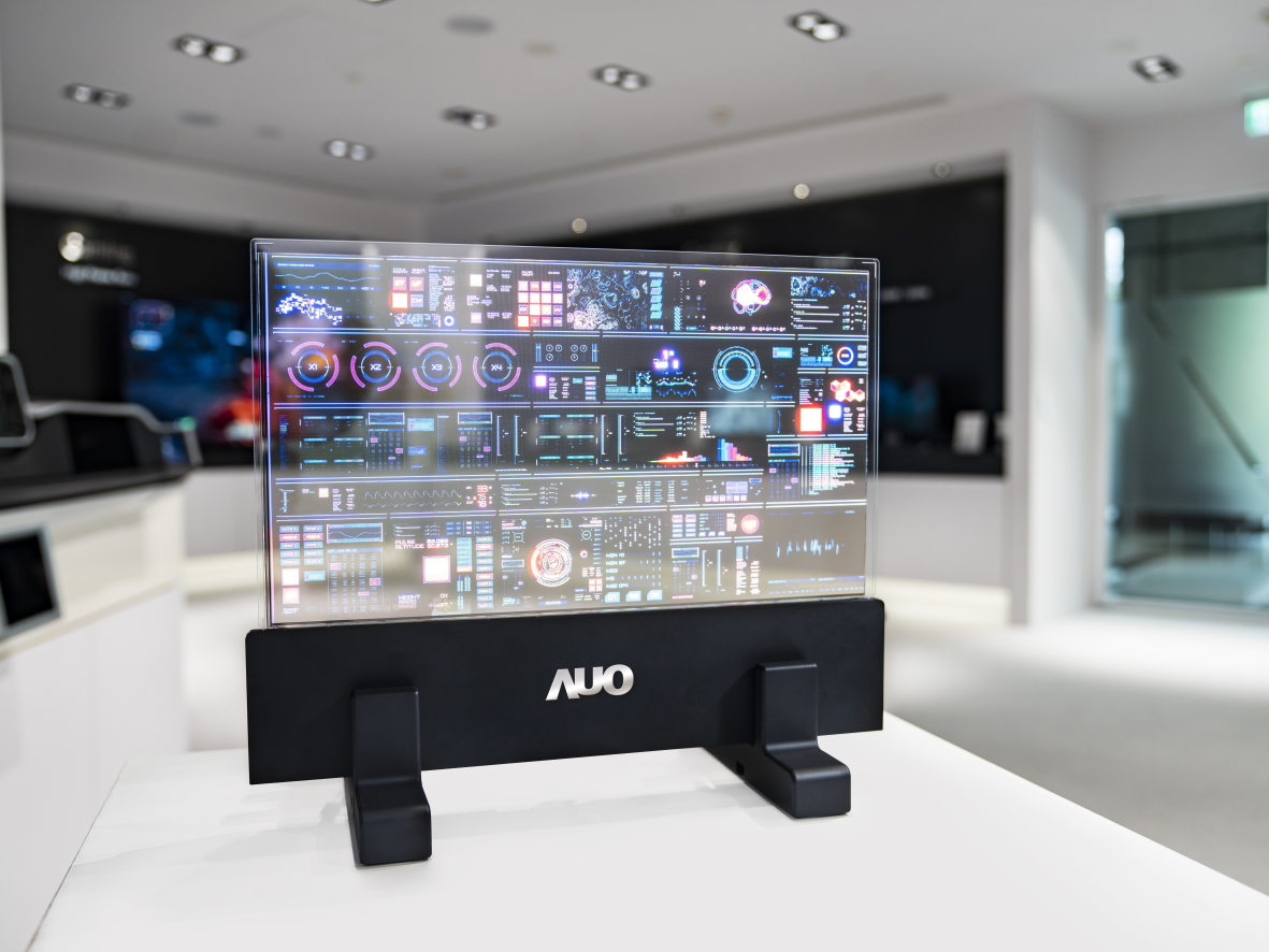 88BIFAMicro LED透明顯示器，具有高穿透、低繞射、高亮度、可拼接之特性，可應用於不同場域，如家庭玄關、智慧櫥窗、商業展示等場景，賦予顯示內容更多元的呈現與應用