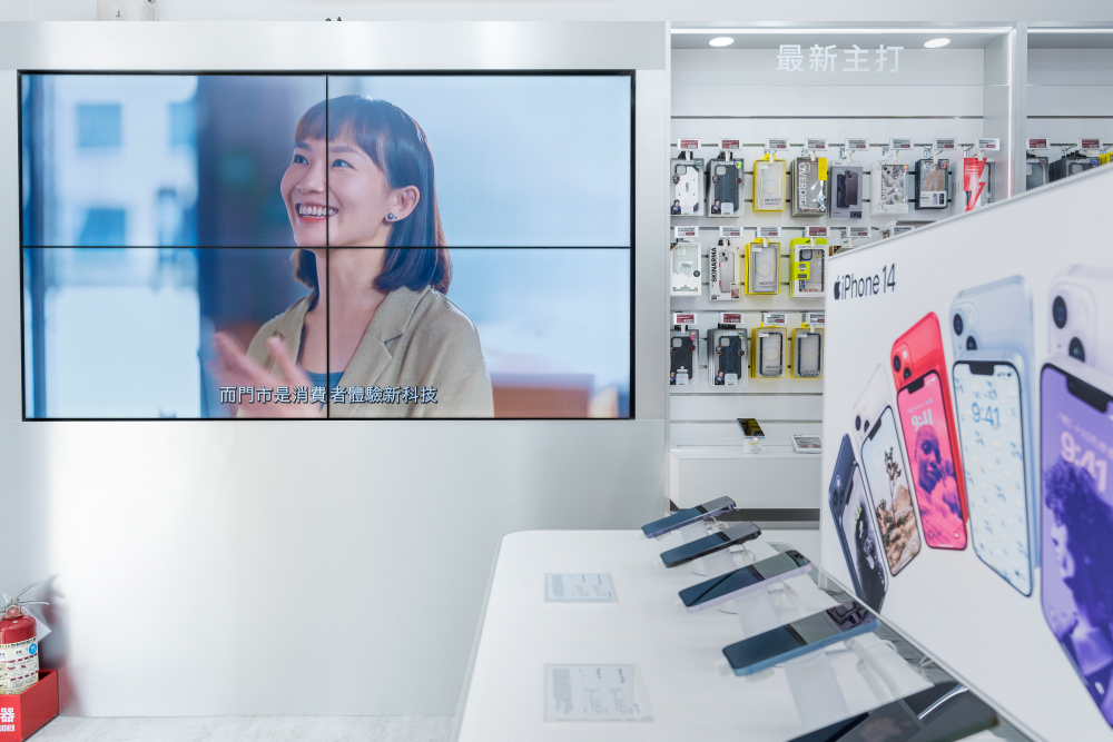 88BIFA雙軸轉型策略以Go Vertical深化垂直市場應用，以高品質顯示器取代傳統海報，打造無紙化新零售場域，提供消費者優質的數位服務體驗